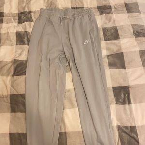Nike men’s medium joggers.
